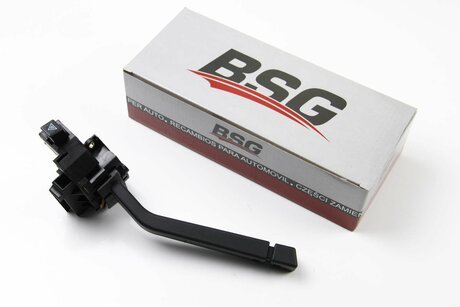 BSG 30-855-001 BSG Переключатель указателей поворота; Выключатель на колонке рулевого управления