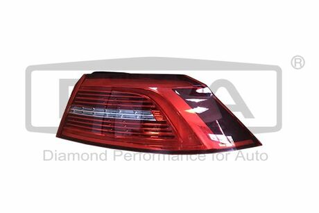 99451799802 DPA Фонарь праый наружный LED VW Passat (15-) ()