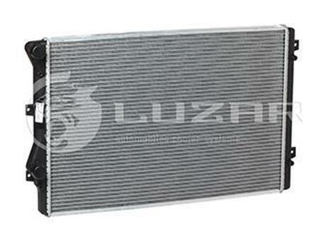 LRc 1811J LUZAR Радиатор охлаждения Superb (08-)/Passat B6 (05-)/Golf V (03-)/Golf VI (08-) 1.4T/1.8T/2.0T МКПП/АКПП